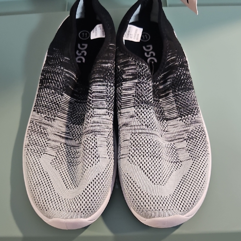 DSG Direct Women's Knit Water Shoes: BLACK/TEAL: NEW WITH TAGS: SIZE 11